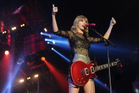 /album/canal-happymusic/taylor-swift-state-of-grace-lyrics-feature-jpg/